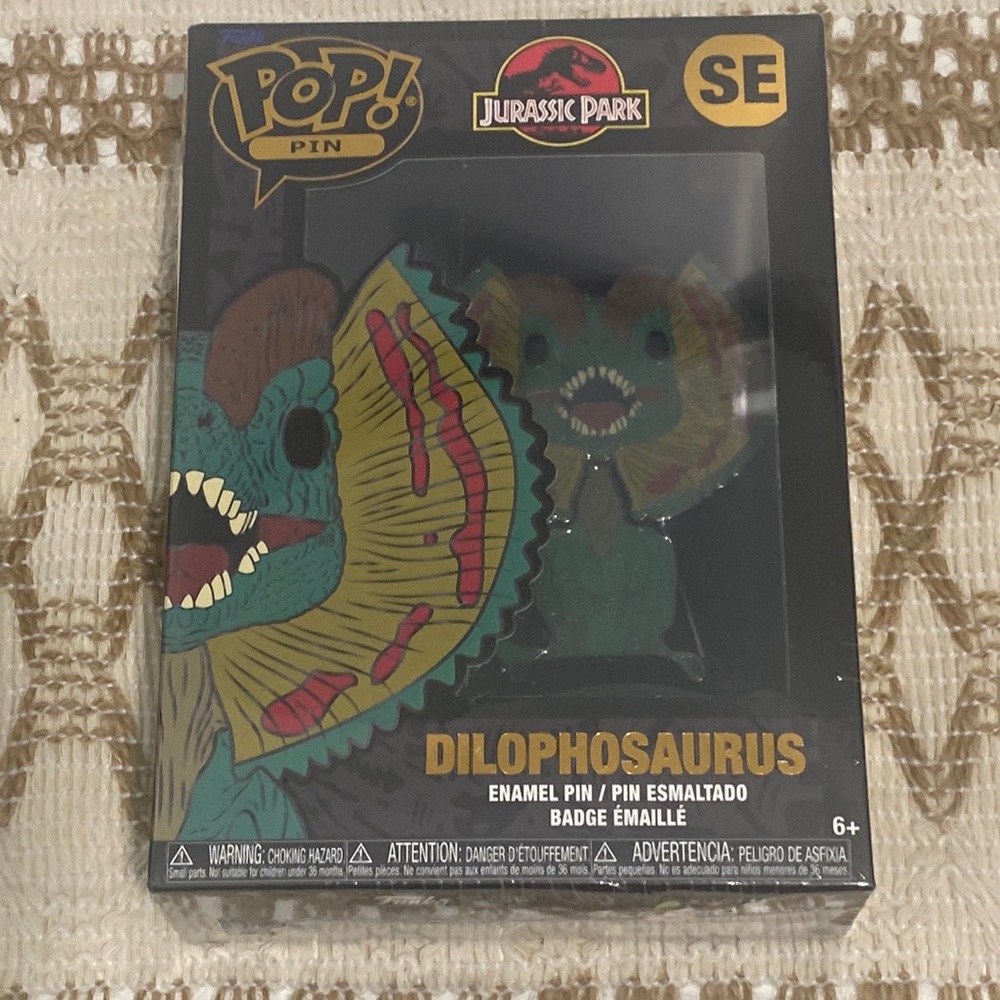 Funko Pop! Jurassic Park Dilophosaurus Enamel Pin - Picture 1 of 3